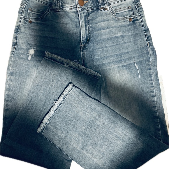 Democracy blue denim “Ab” Solution Straight-Leg Jeans – Light Wash, Size 6 - Picture 1 of 13